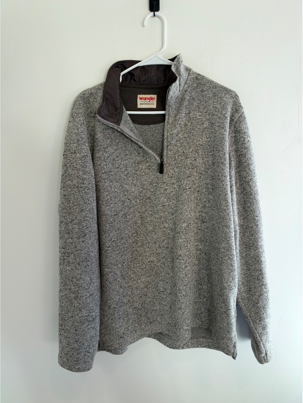 Wrangler Authentics Men’s Gray Quarter Zip Fleece Pullover Size Medium